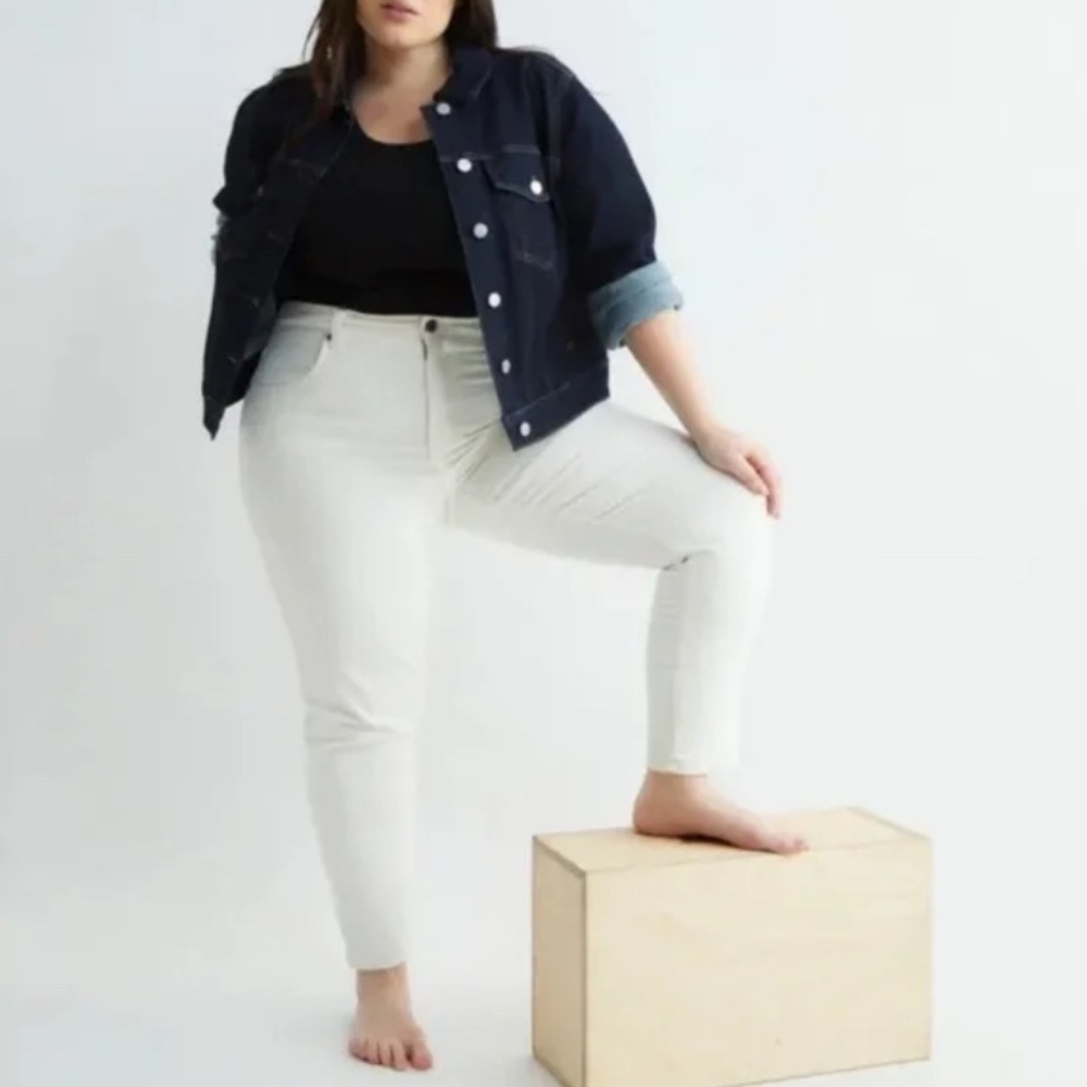 Universal Standard White High Rise Skinny Seine Jeans Women’s Plus Size 36 NEW